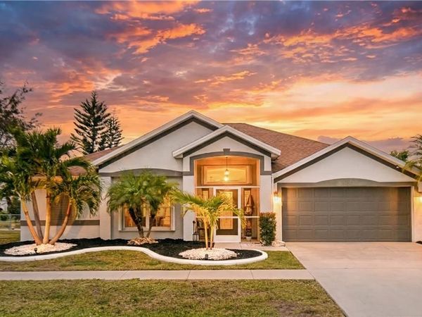 4656 Varsity CIR, LEHIGH ACRES, FL 33971