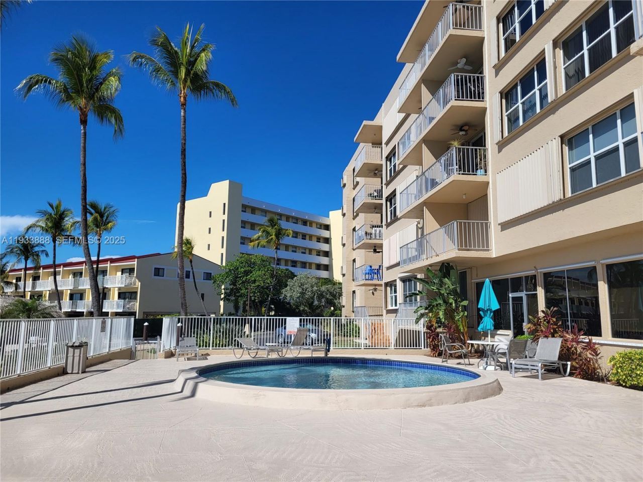 88500 Overseas Hwy, Unit 301, Tavernier, FL 33070 Photo