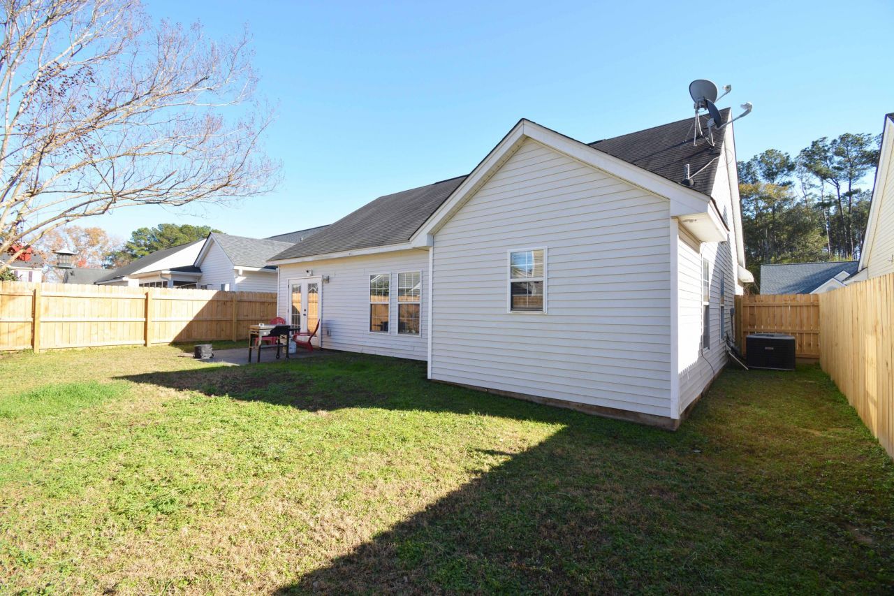 1306 Bradley Daniel Boulevard Photo 16