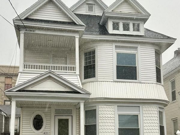 421 Summit Avenue, Schenectady, NY 12307