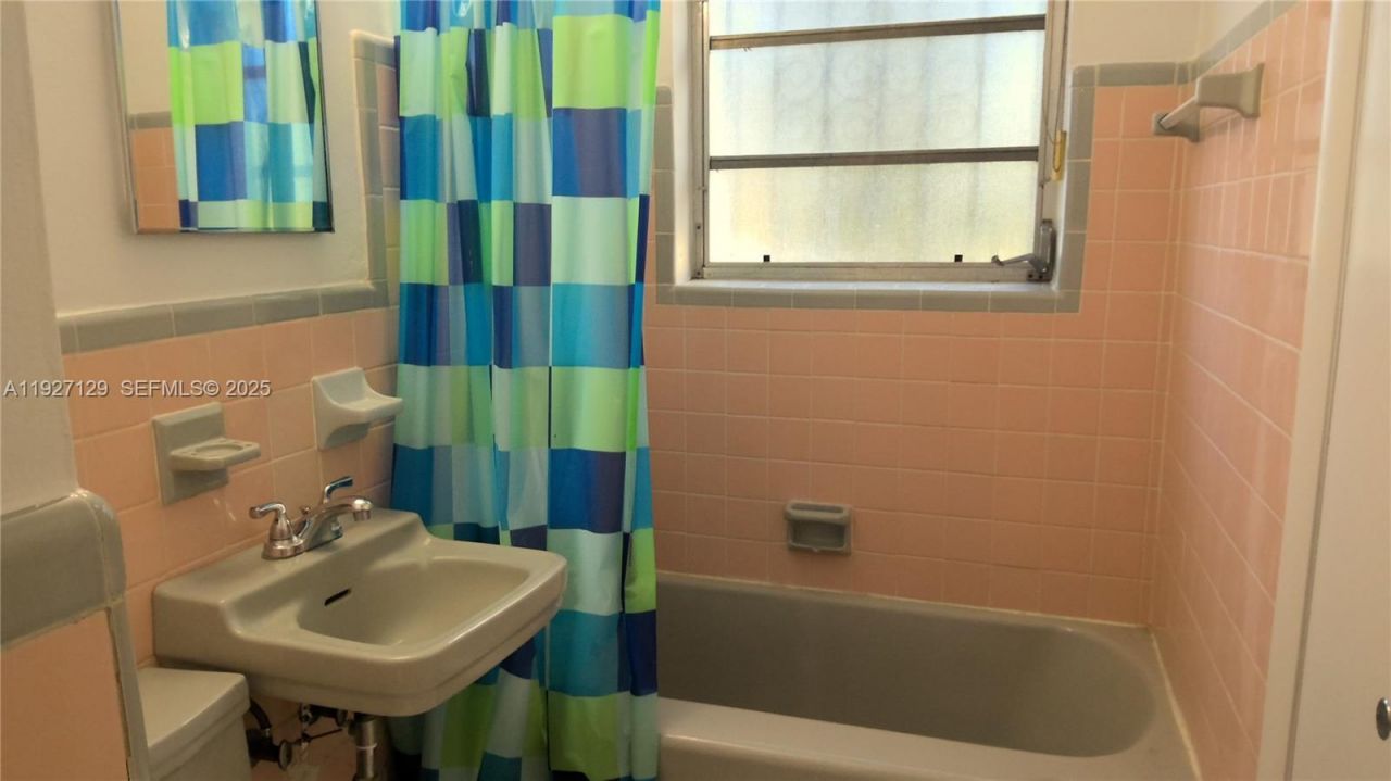 3825 NW 168th Ter , Miami Gardens, FL 33055 Photo