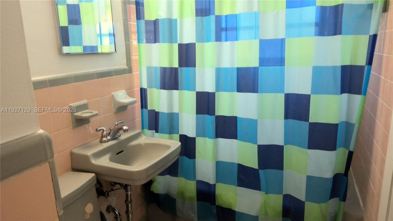 3825 NW 168th Ter , Miami Gardens, FL 33055 Photo