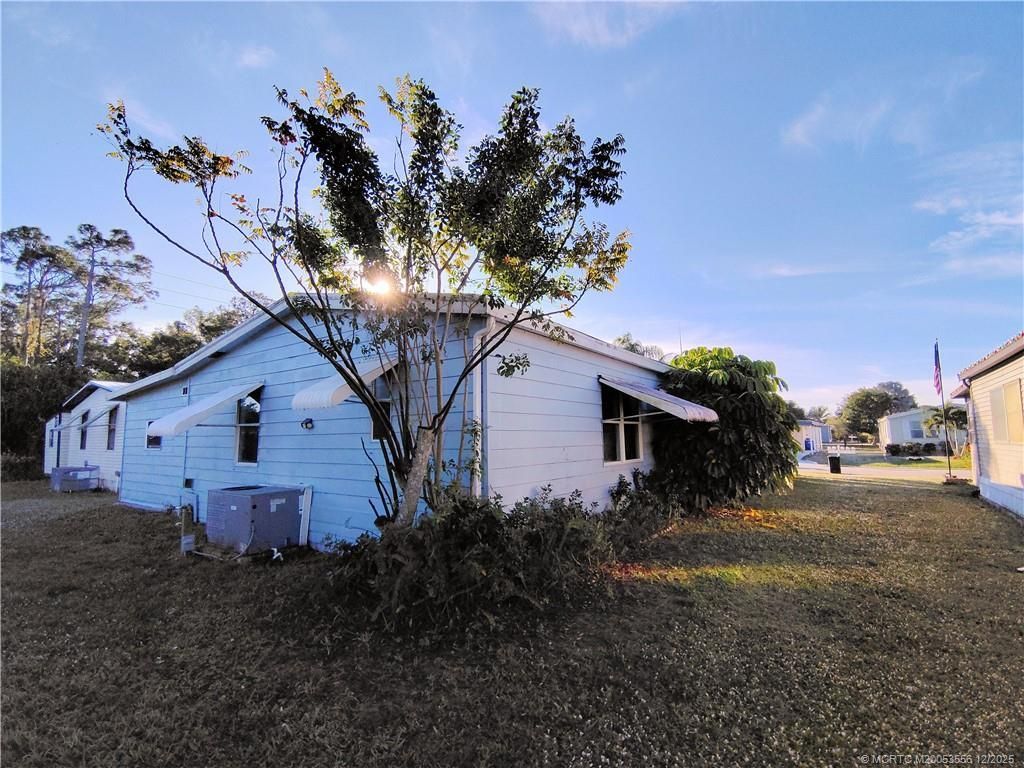 2581 SW Pontiac Place, Stuart, FL 34997 Photo