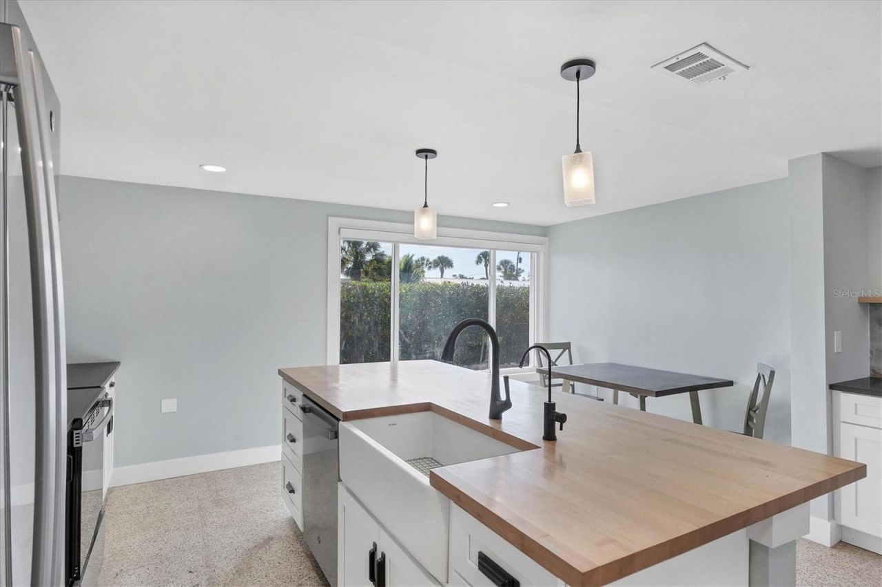 1073 Alston Lane, Englewood, FL 34223 Photo