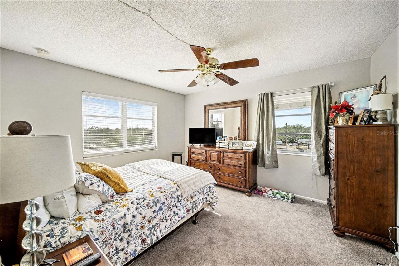 801 83rd Avenue N, Unit 415, Saint Petersburg, FL 33702 Photo