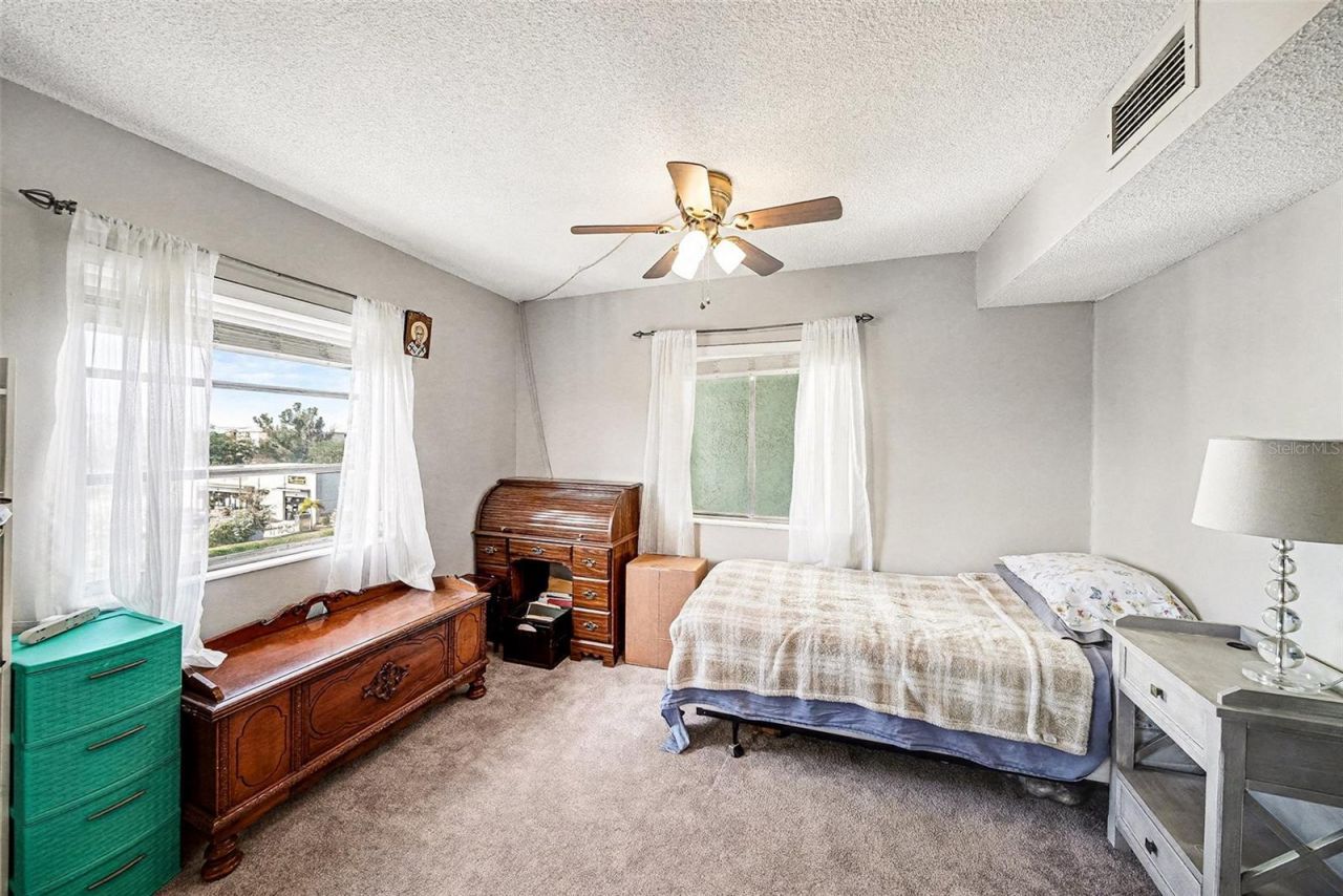 801 83rd Avenue N, Unit 415, Saint Petersburg, FL 33702 Photo