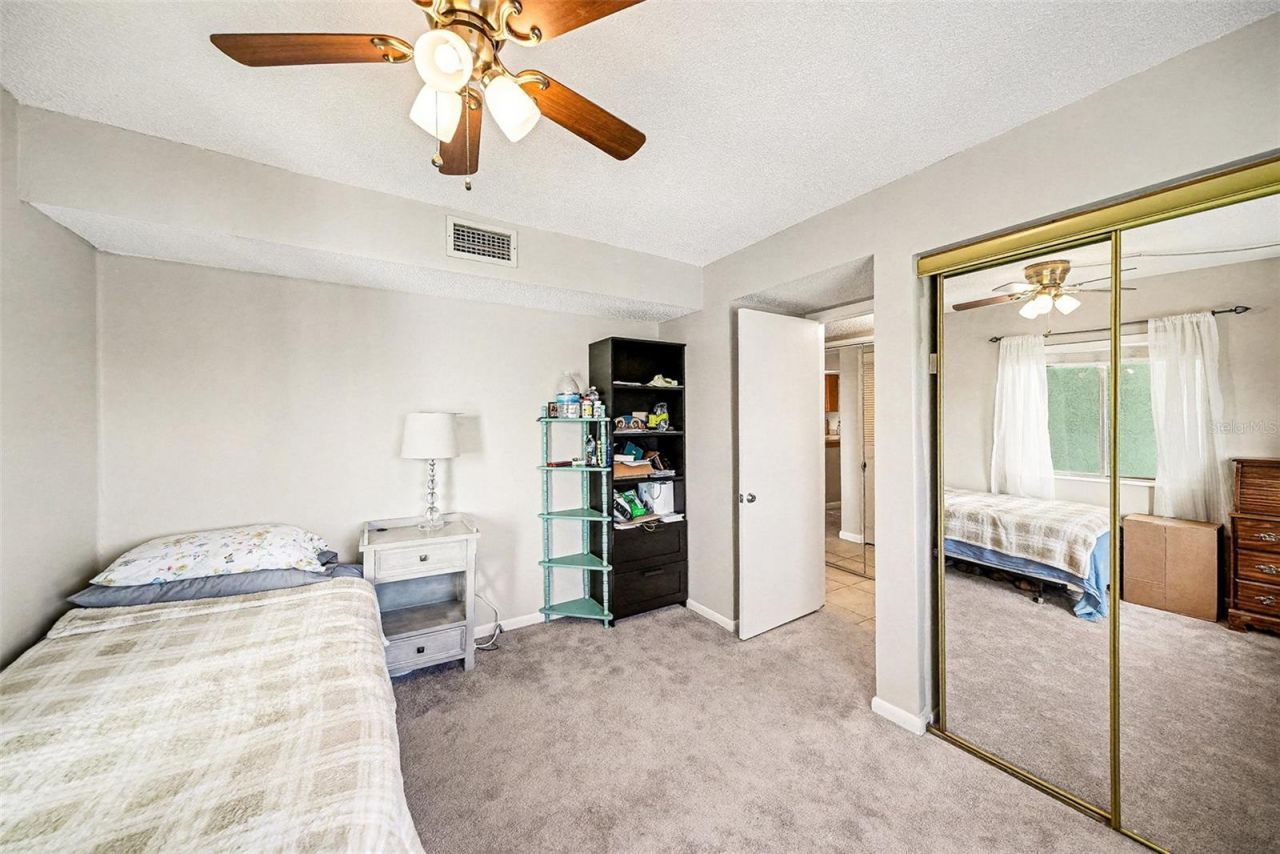 801 83rd Avenue N, Unit 415, Saint Petersburg, FL 33702 Photo