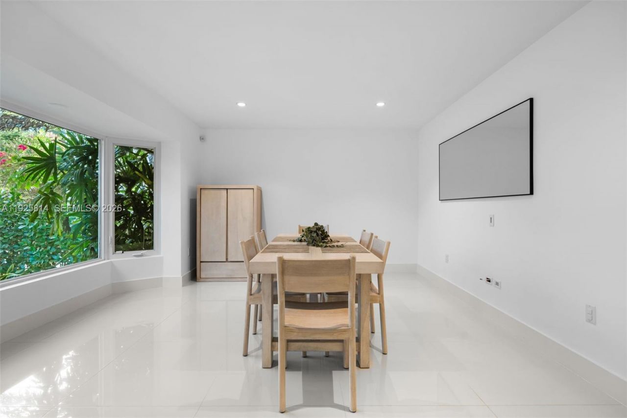 45 SW 19th Rd, Miami, FL 33129 Photo