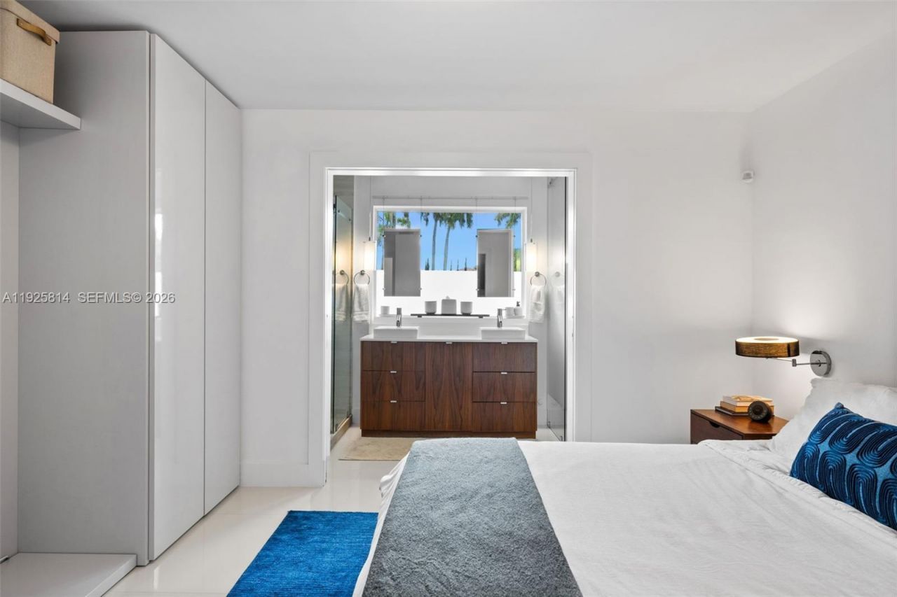 45 SW 19th Rd, Miami, FL 33129 Photo