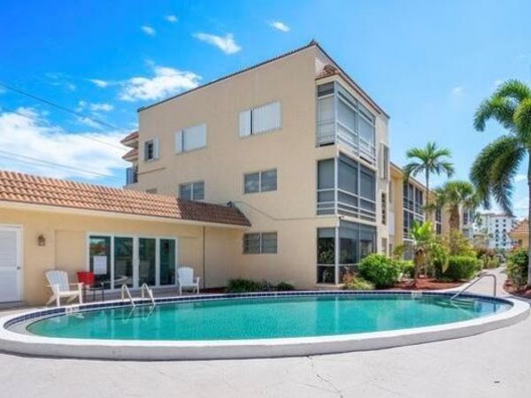 331 SW 8th Street, Unit 2-C-E, Boca Raton, FL 33432
