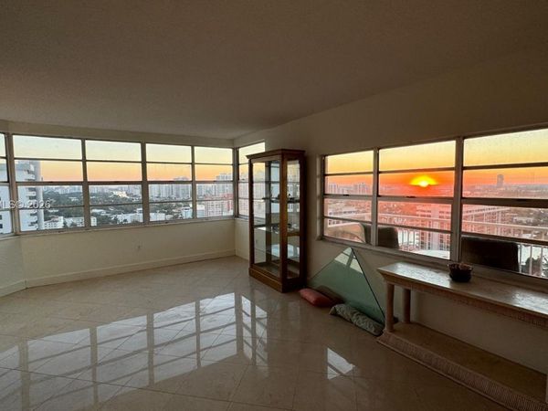 1980 S Ocean Dr, Unit 20Q, Hallandale Beach, FL 33009