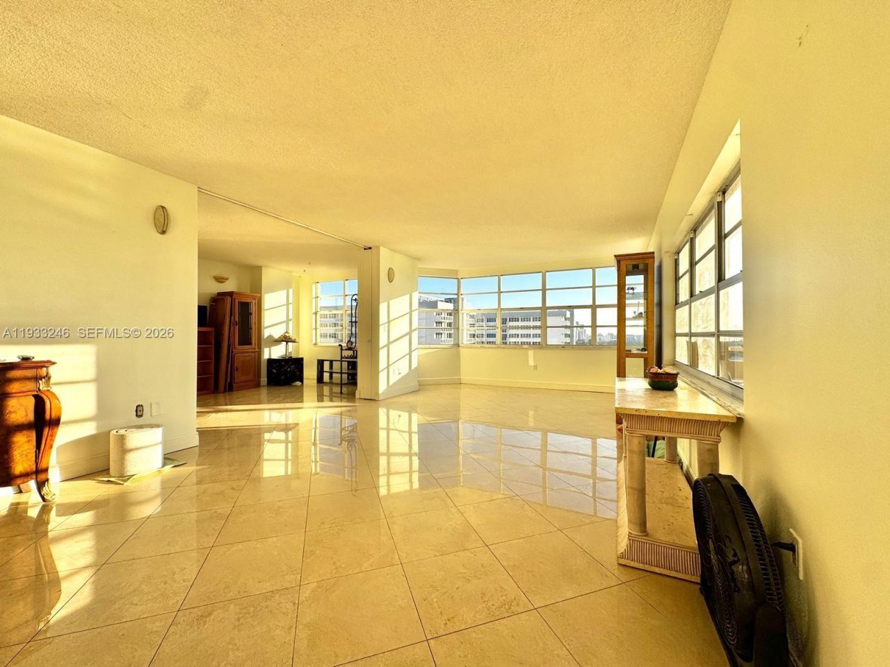 1980 S Ocean Dr, Unit 20Q, Hallandale Beach, FL 33009 Photo