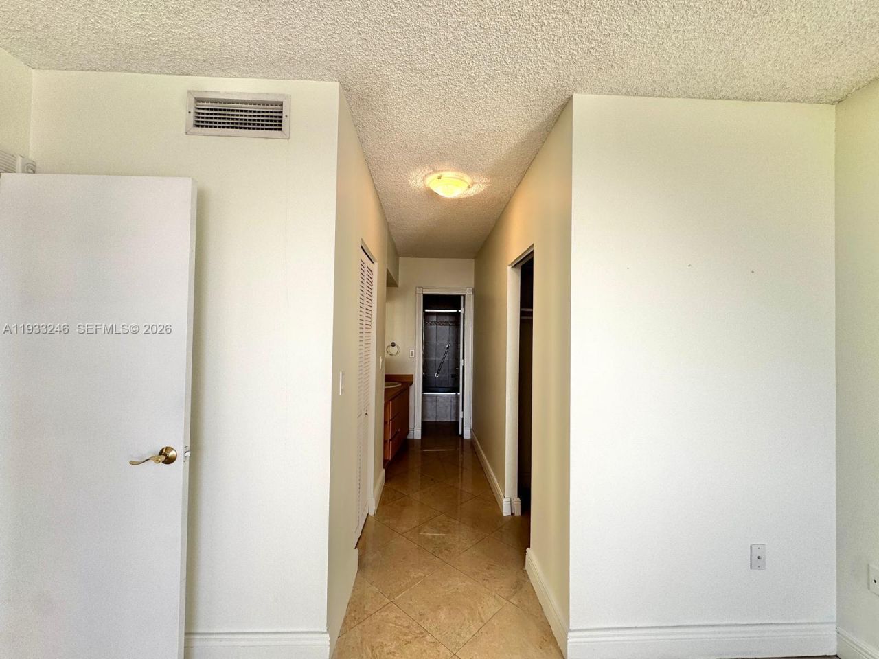 1980 S Ocean Dr, Unit 20Q, Hallandale Beach, FL 33009 Photo