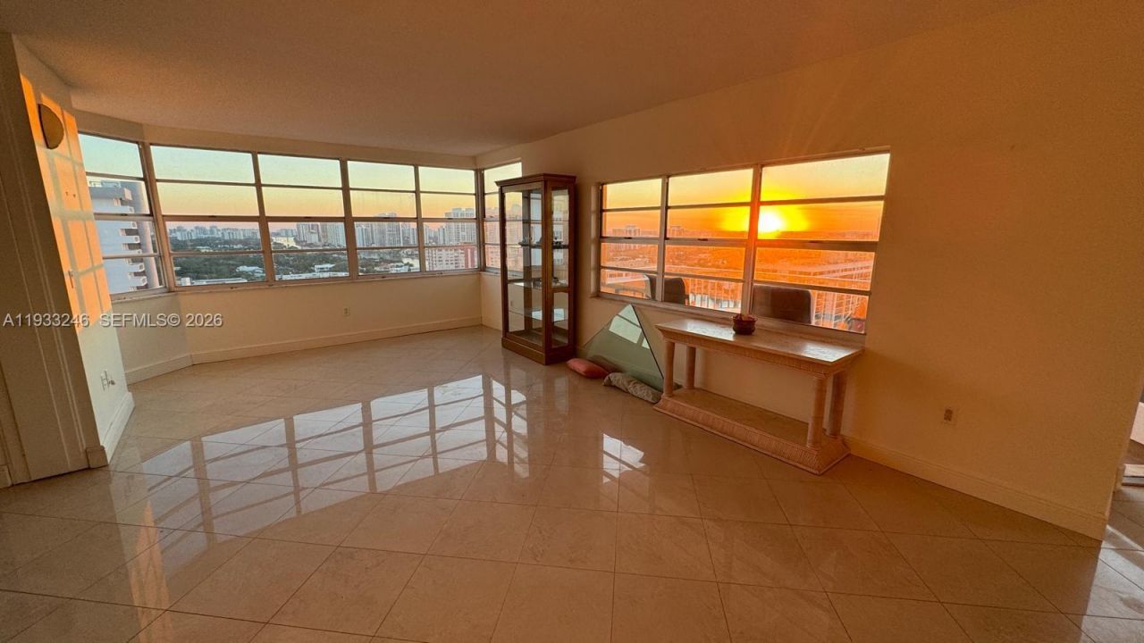 1980 S Ocean Dr, Unit 20Q, Hallandale Beach, FL 33009 Photo