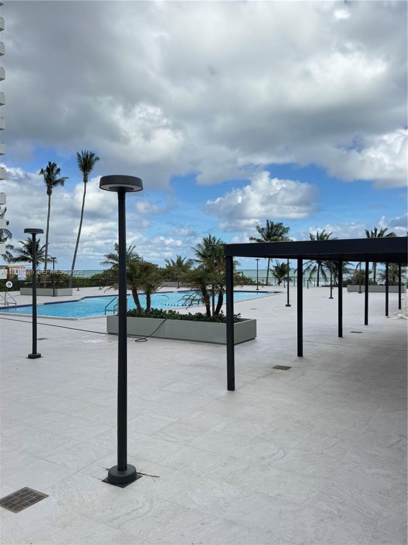 1980 S Ocean Dr, Unit 20Q, Hallandale Beach, FL 33009 Photo