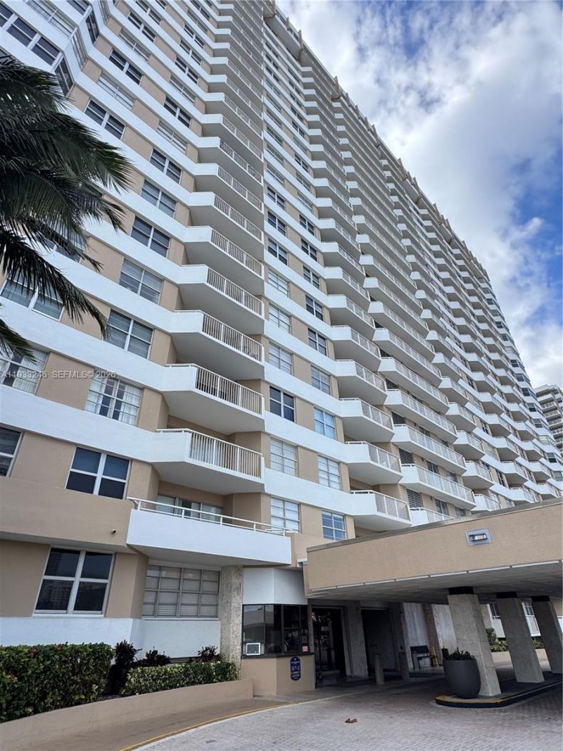 1980 S Ocean Dr, Unit 20Q, Hallandale Beach, FL 33009 Photo