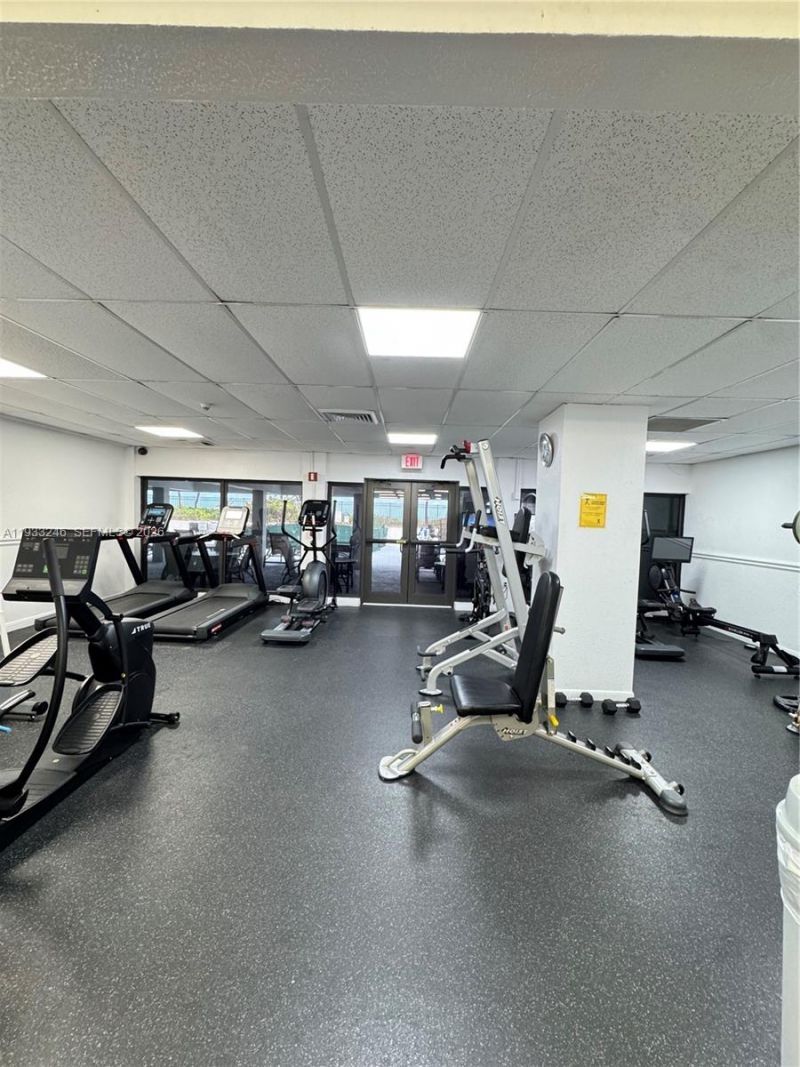 1980 S Ocean Dr, Unit 20Q, Hallandale Beach, FL 33009 Photo