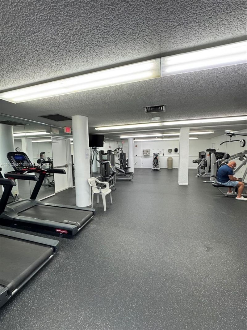 1980 S Ocean Dr, Unit 20Q, Hallandale Beach, FL 33009 Photo