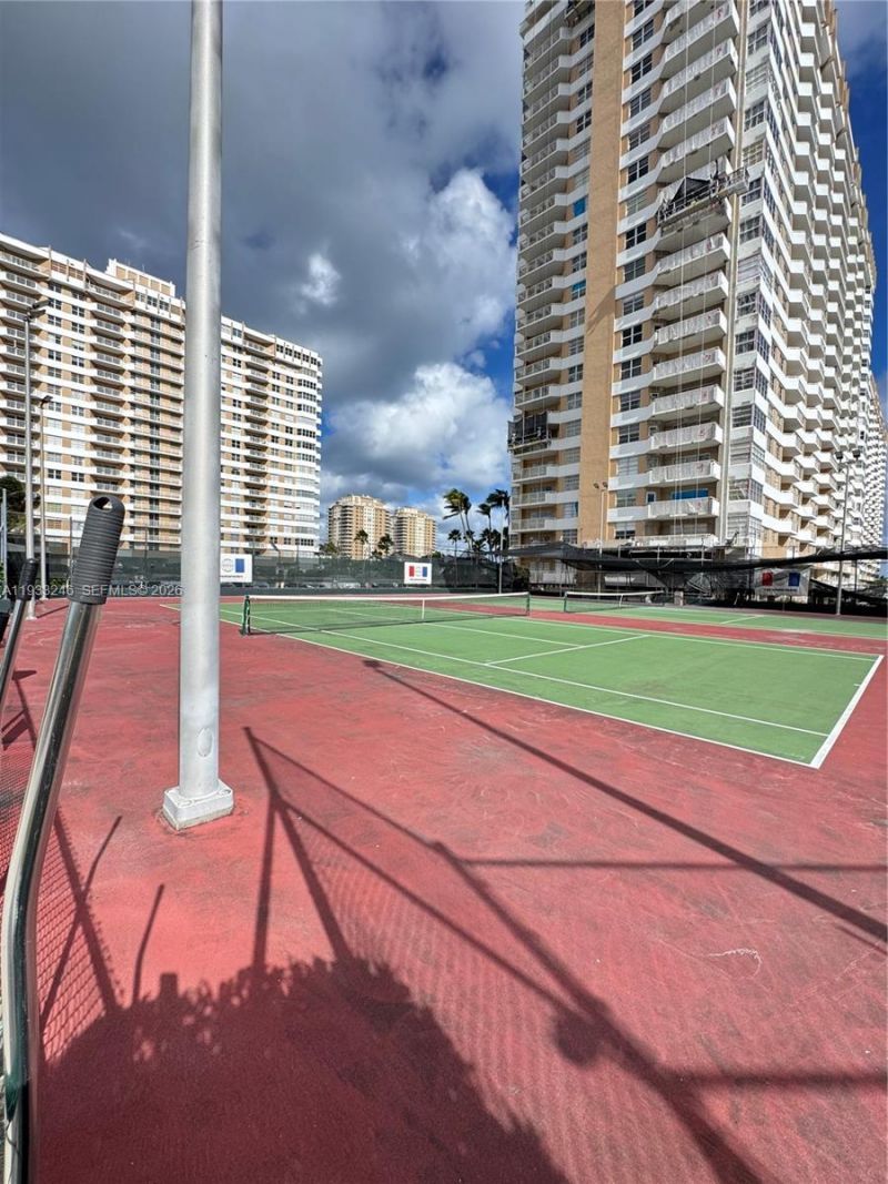 1980 S Ocean Dr, Unit 20Q, Hallandale Beach, FL 33009 Photo