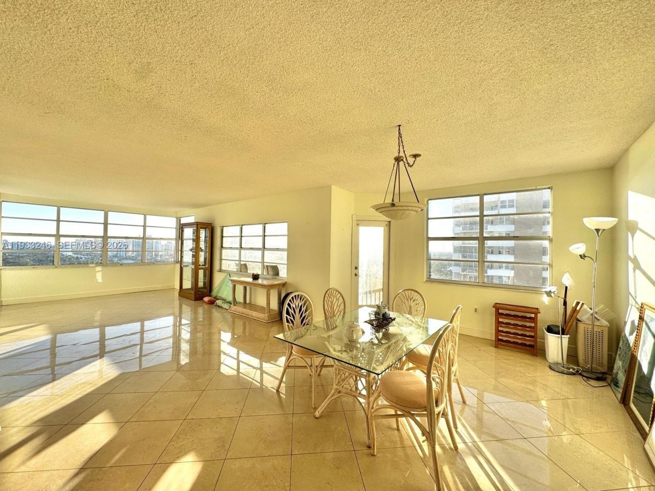 1980 S Ocean Dr, Unit 20Q, Hallandale Beach, FL 33009 Photo