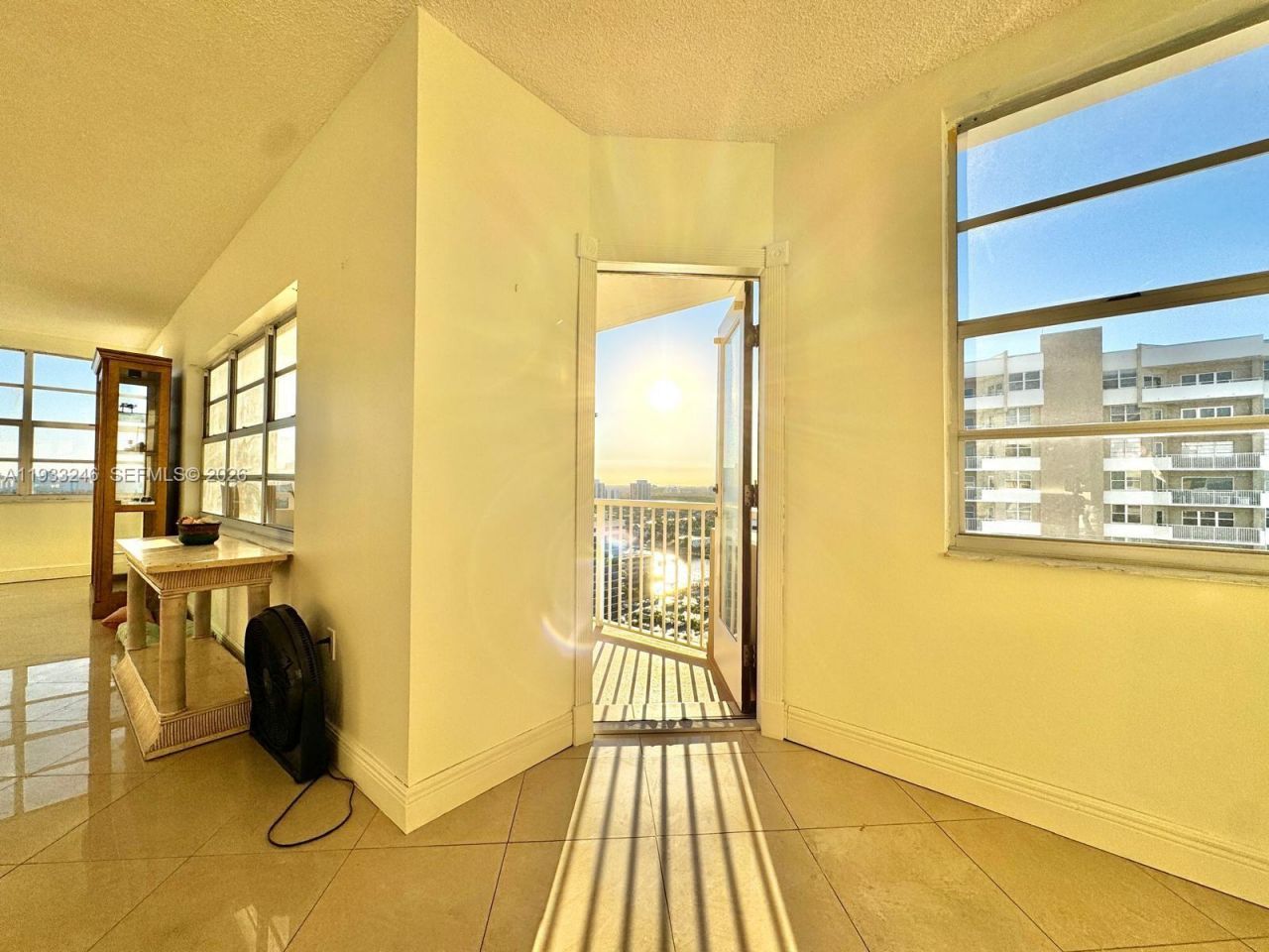 1980 S Ocean Dr, Unit 20Q, Hallandale Beach, FL 33009 Photo