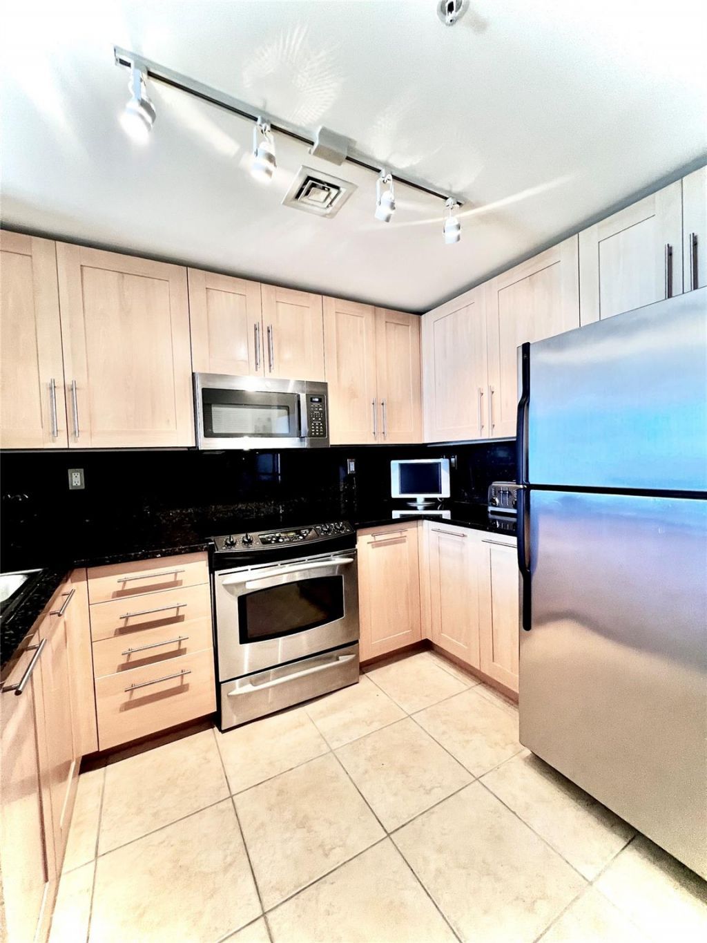 511 SE 5th Ave, Unit 2006, Fort Lauderdale, FL 33301 Photo