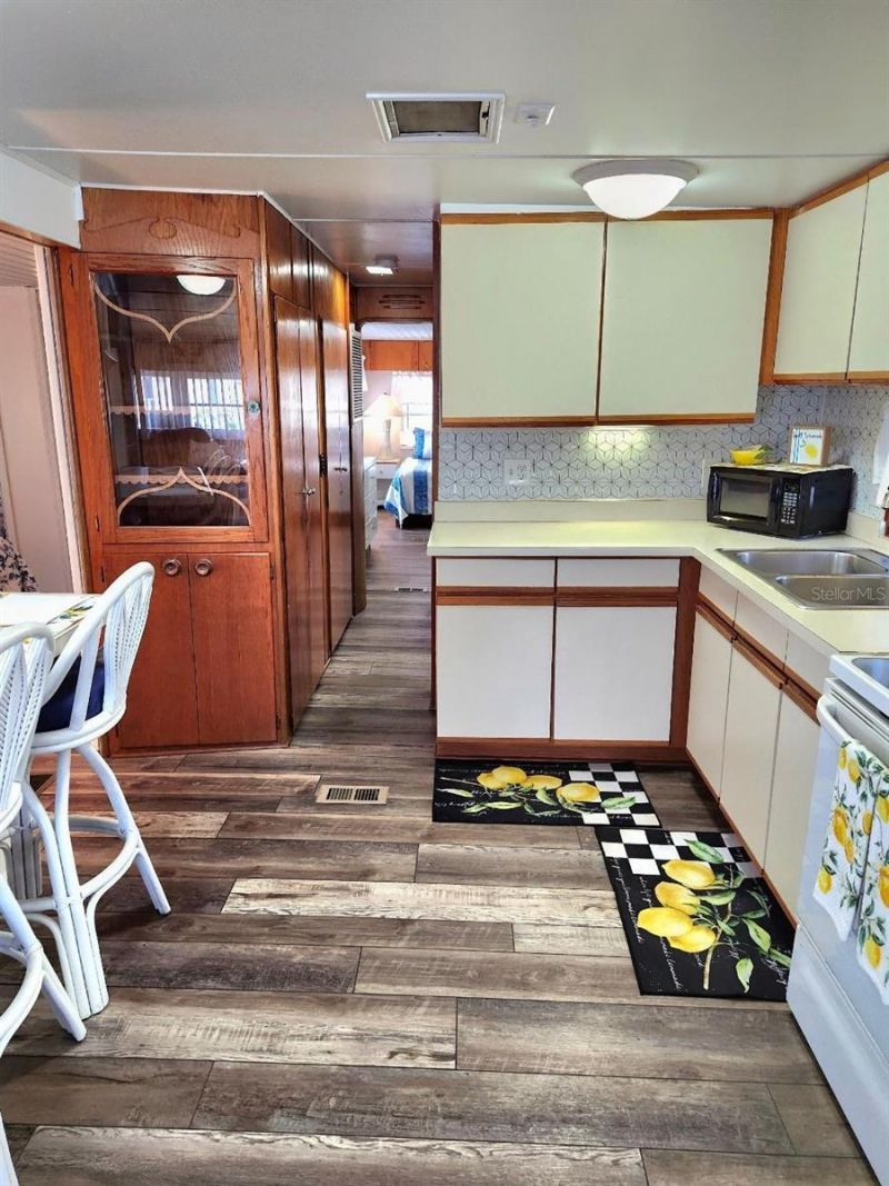 1912 Iowa Avenue, Bradenton, FL 34207 Photo