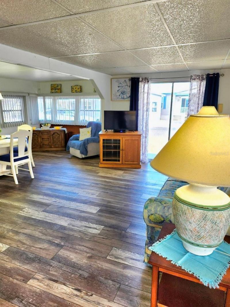 1912 Iowa Avenue, Bradenton, FL 34207 Photo