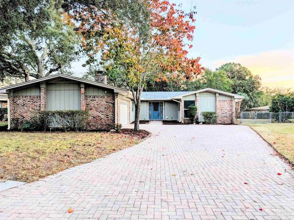 6 Stafford Cir, Ft Walton Beach, FL 32547