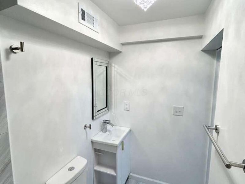 2956 Castlewood Road, Columbus, OH 43209 Photo 27