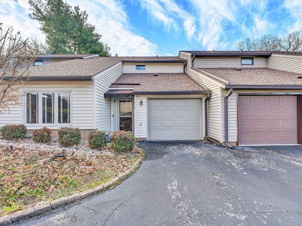 517 Dillon DR, Vinton, VA 24179