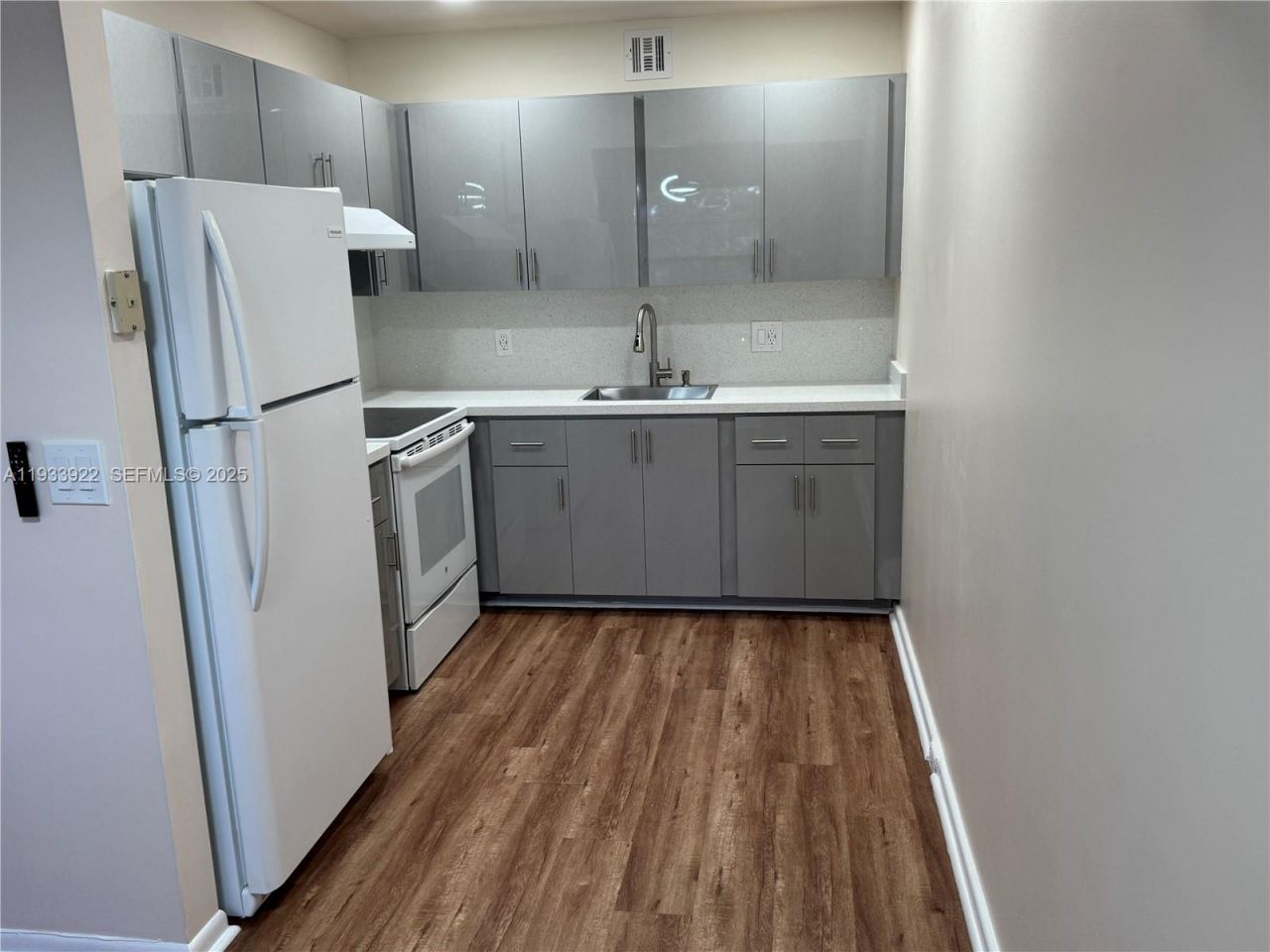 13250 SW 4th Ct, Unit 413G, Pembroke Pines, FL 33027 Photo