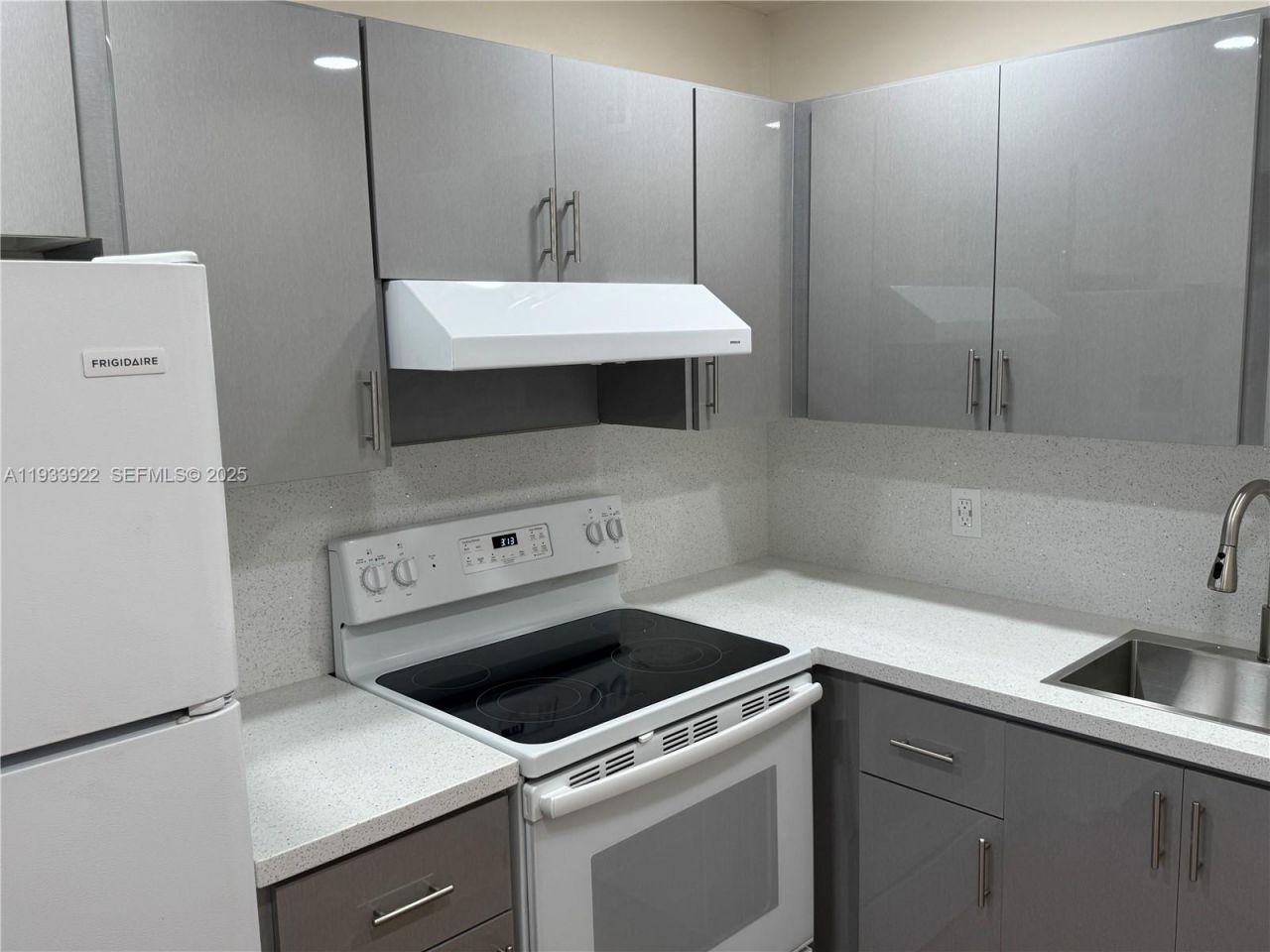 13250 SW 4th Ct, Unit 413G, Pembroke Pines, FL 33027 Photo