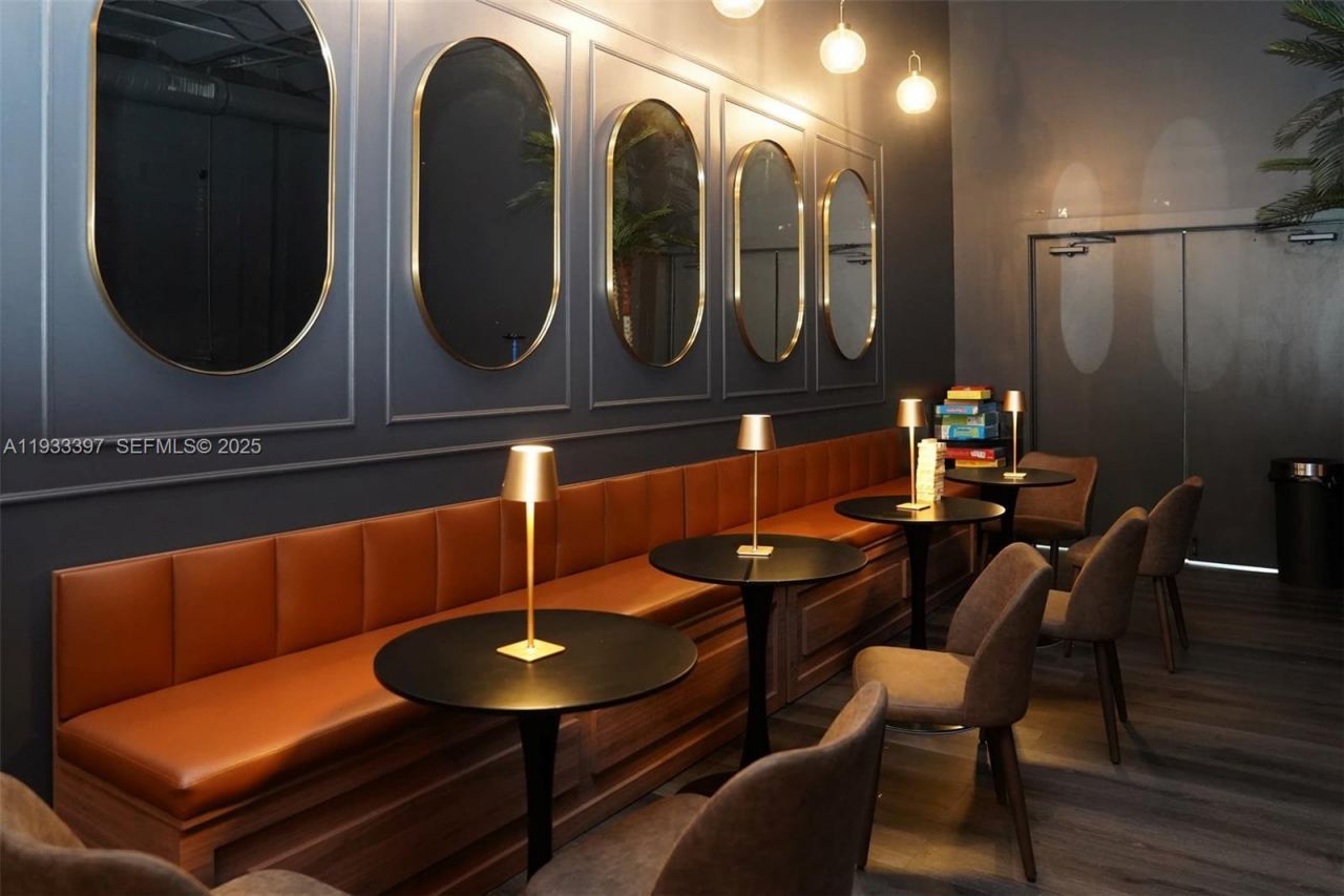 7700 NW 56th St, Doral, FL 33166 Photo