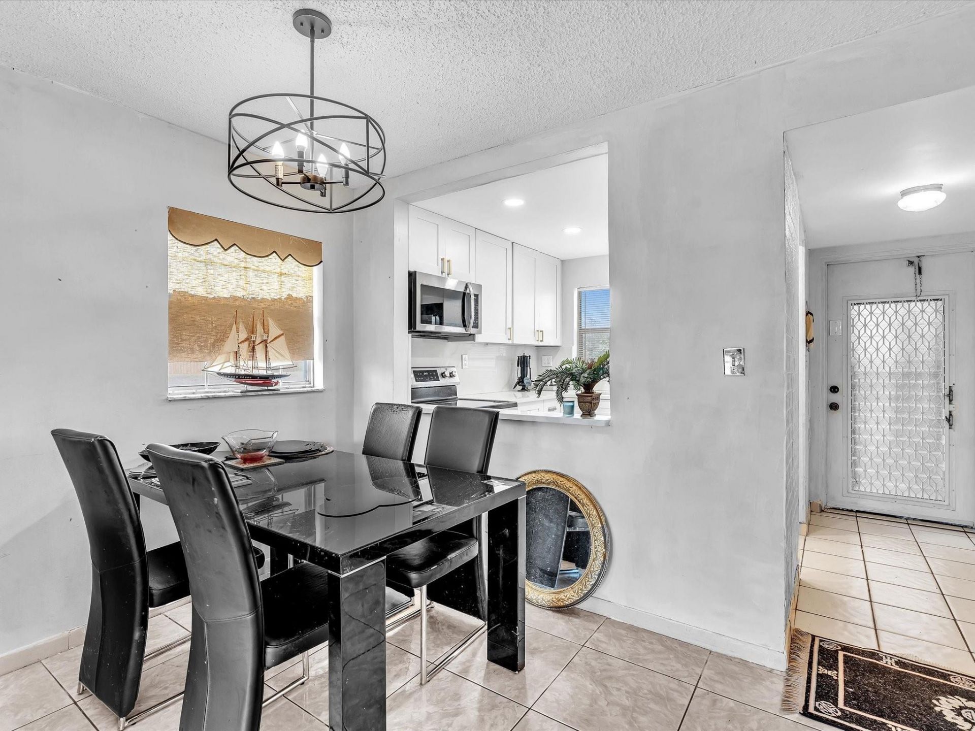 9041 Sunrise Lakes Boulevard, Unit 113, Sunrise, FL 33322 Photo