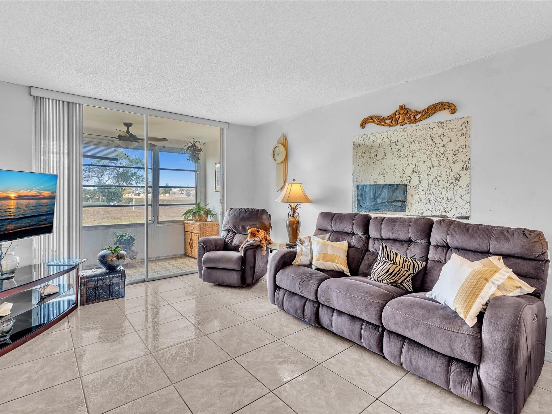 9041 Sunrise Lakes Boulevard, Unit 113, Sunrise, FL 33322 Photo