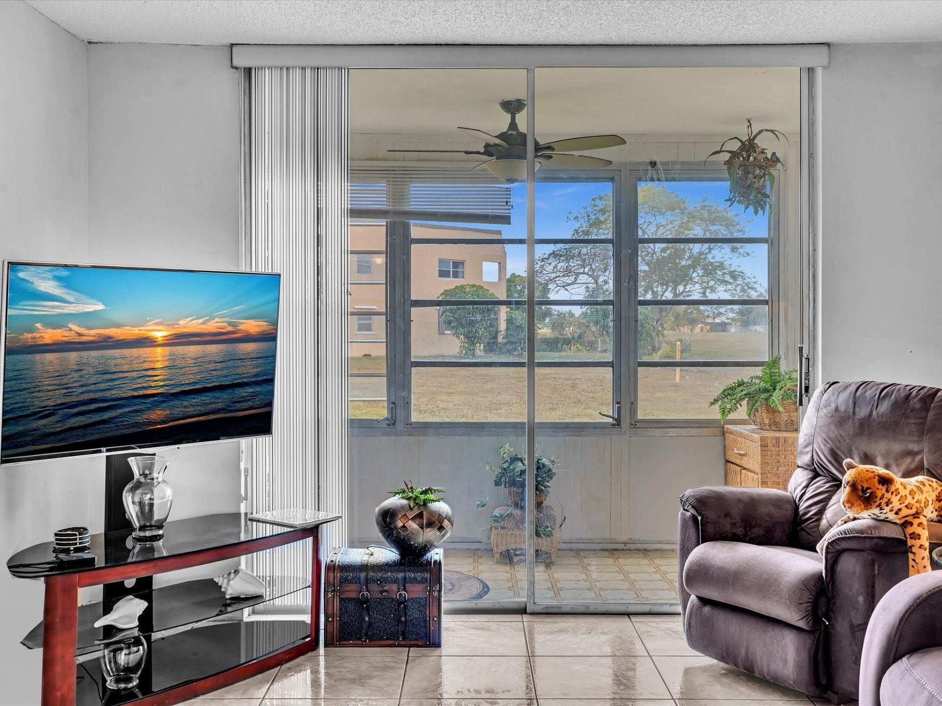 9041 Sunrise Lakes Boulevard, Unit 113, Sunrise, FL 33322 Photo