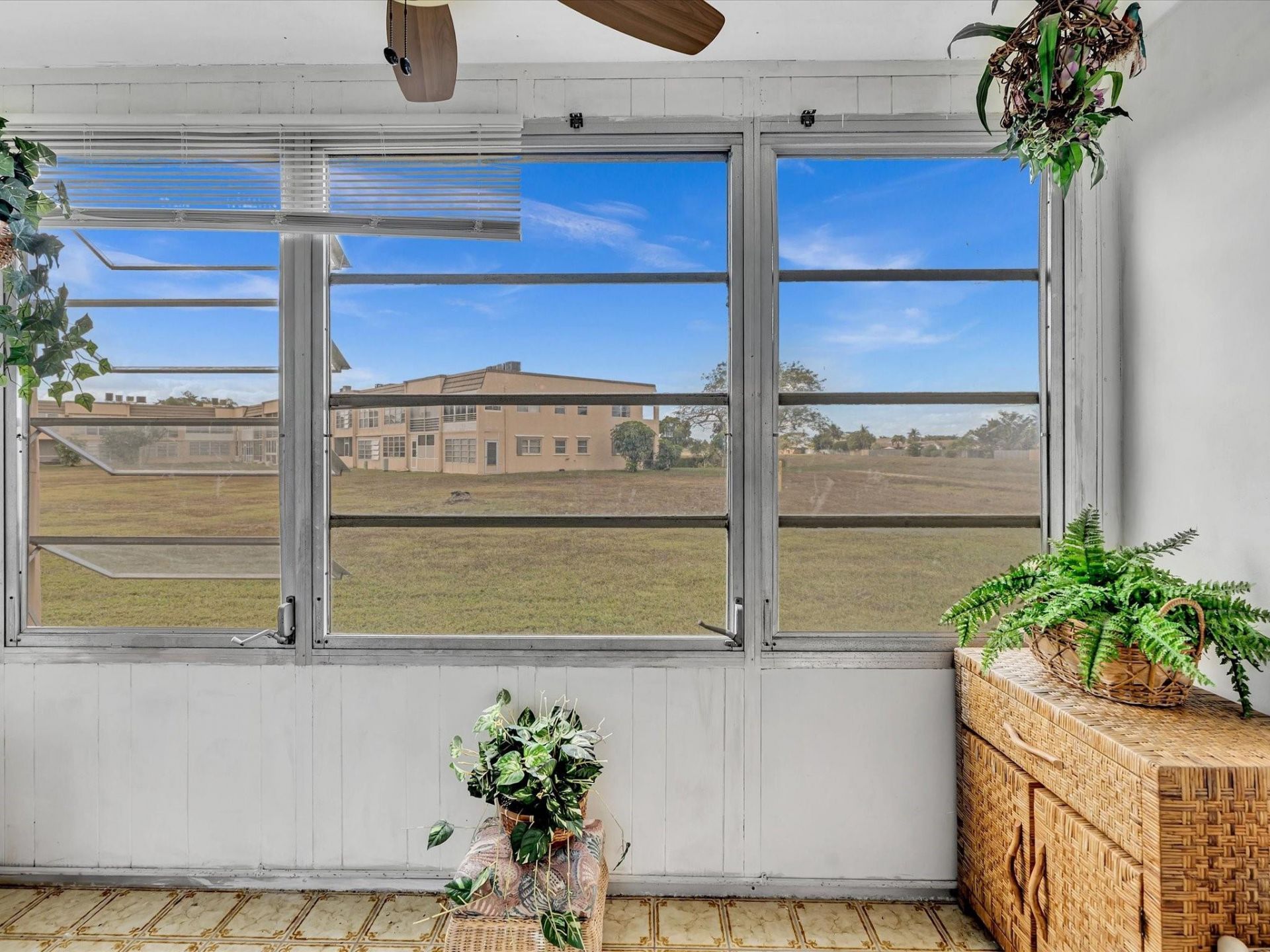 9041 Sunrise Lakes Boulevard, Unit 113, Sunrise, FL 33322 Photo