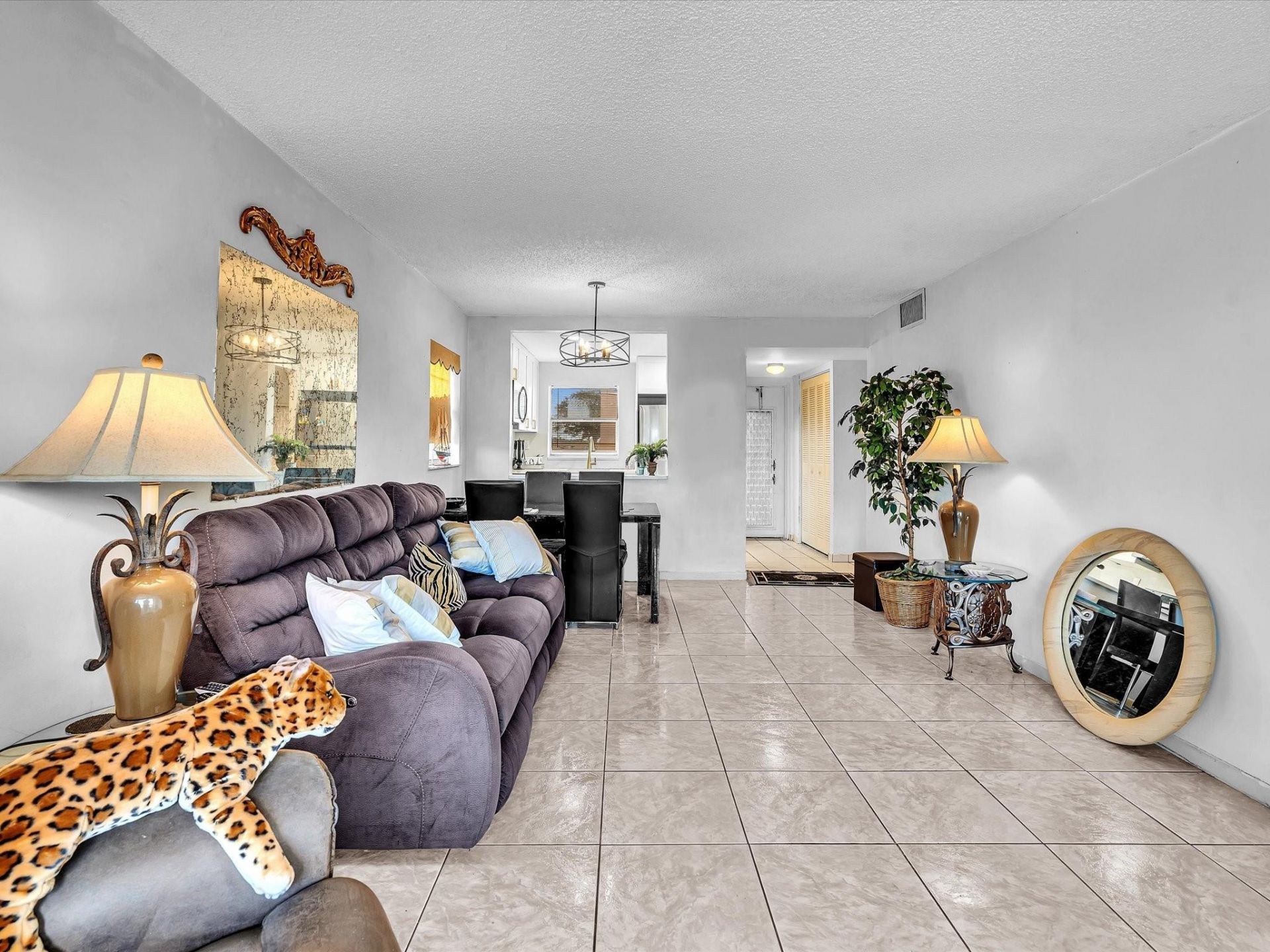 9041 Sunrise Lakes Boulevard, Unit 113, Sunrise, FL 33322 Photo