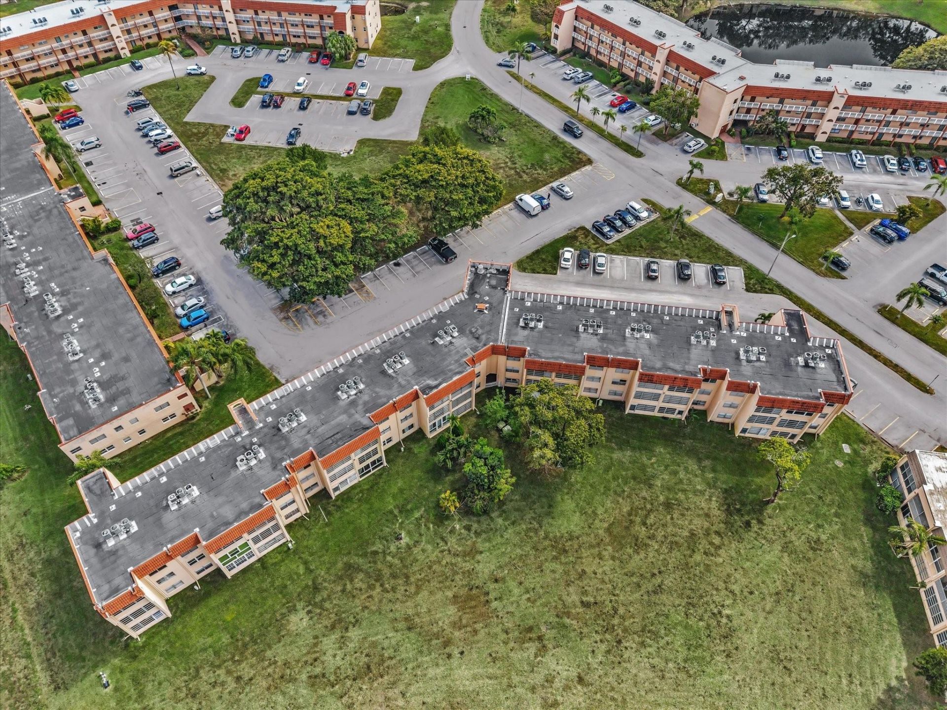 9041 Sunrise Lakes Boulevard, Unit 113, Sunrise, FL 33322 Photo