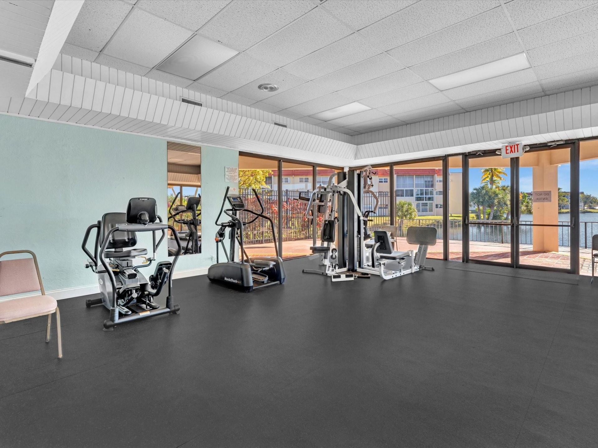 9041 Sunrise Lakes Boulevard, Unit 113, Sunrise, FL 33322 Photo