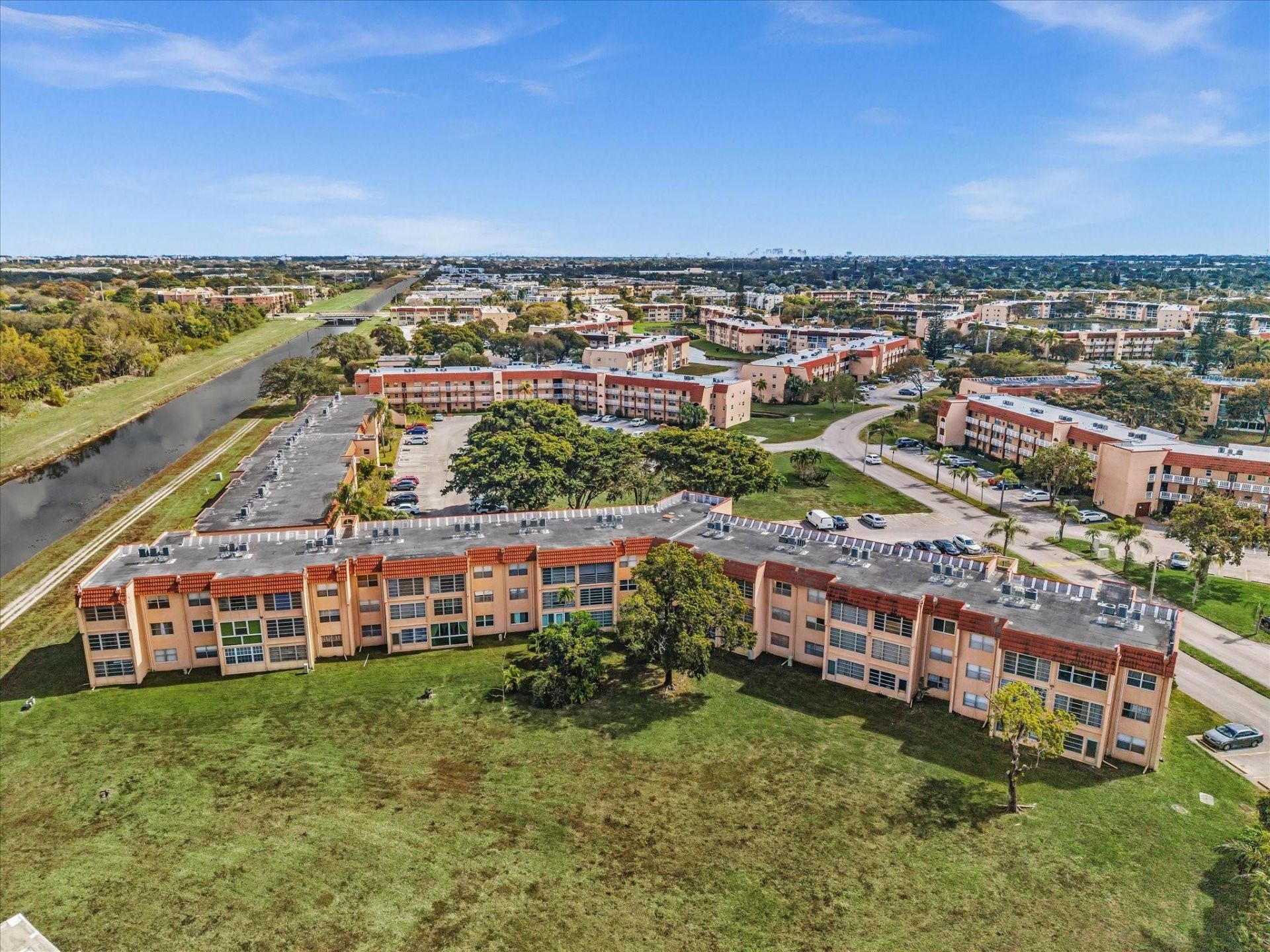 9041 Sunrise Lakes Boulevard, Unit 113, Sunrise, FL 33322 Photo