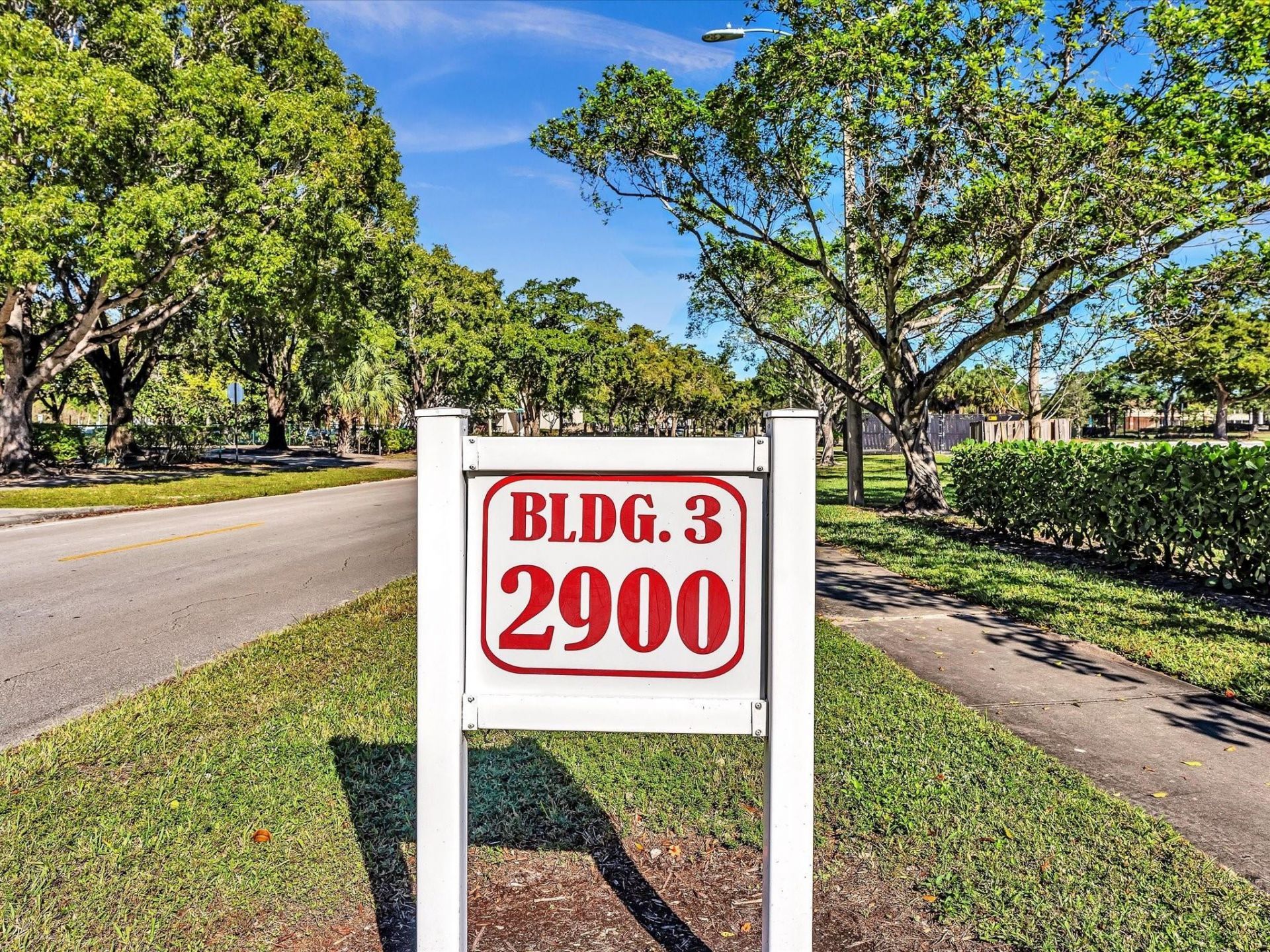 9041 Sunrise Lakes Boulevard, Unit 113, Sunrise, FL 33322 Photo