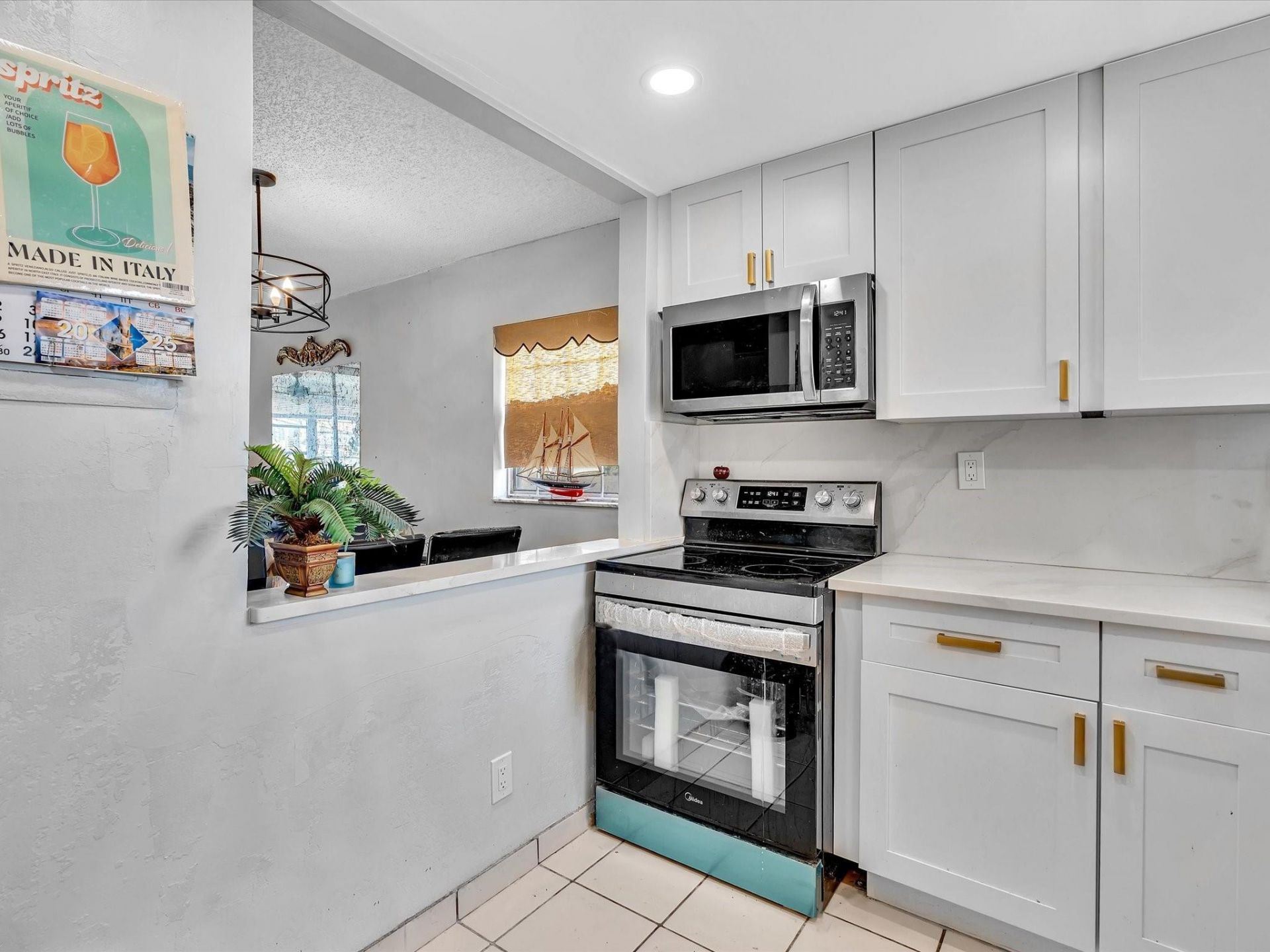 9041 Sunrise Lakes Boulevard, Unit 113, Sunrise, FL 33322 Photo