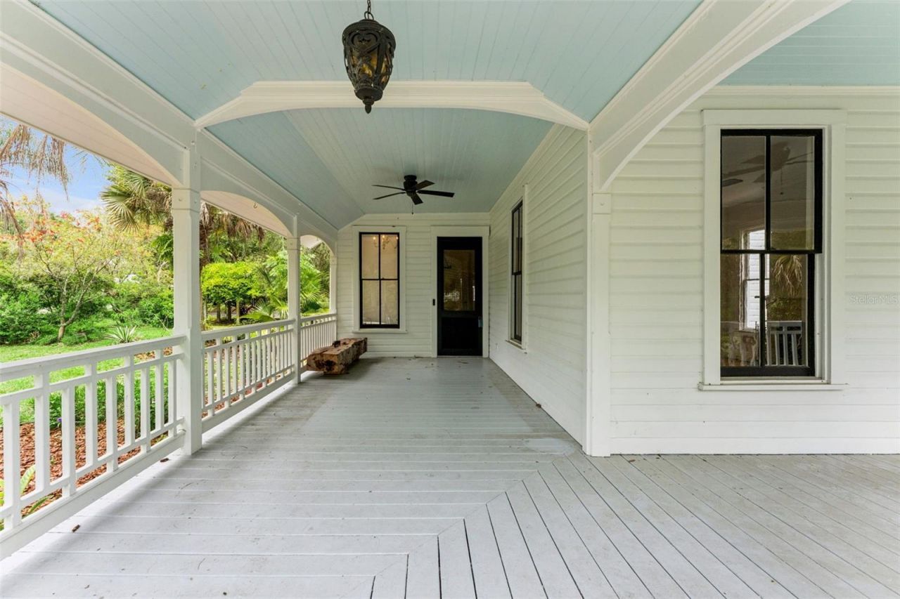 316 N Lakeview Drive, Lake Helen, FL 32744 Photo