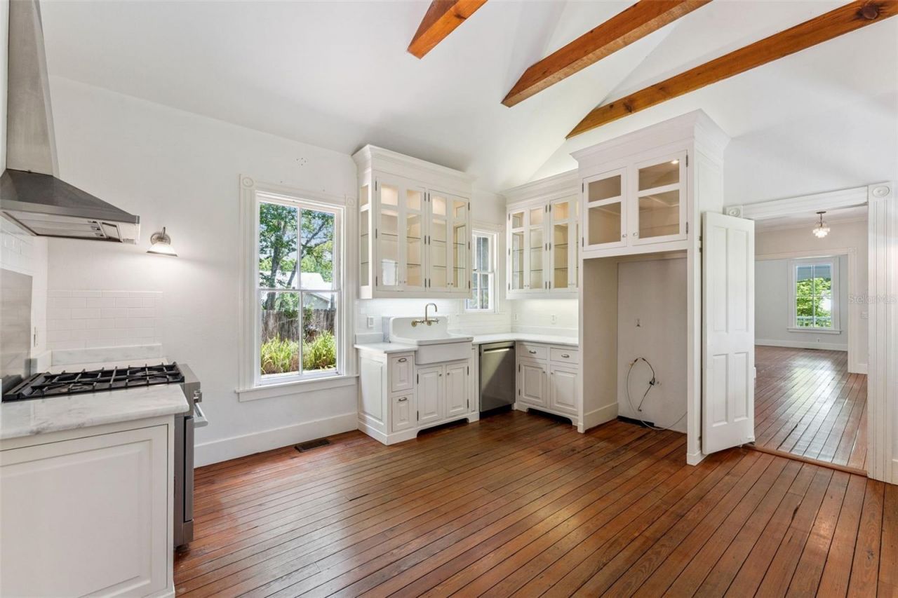 316 N Lakeview Drive, Lake Helen, FL 32744 Photo
