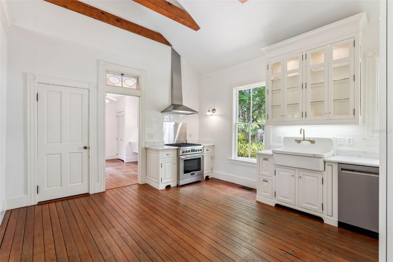 316 N Lakeview Drive, Lake Helen, FL 32744 Photo