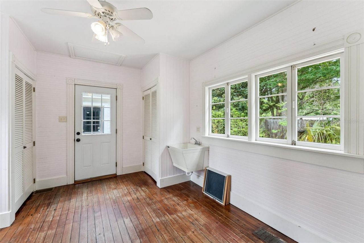 316 N Lakeview Drive, Lake Helen, FL 32744 Photo