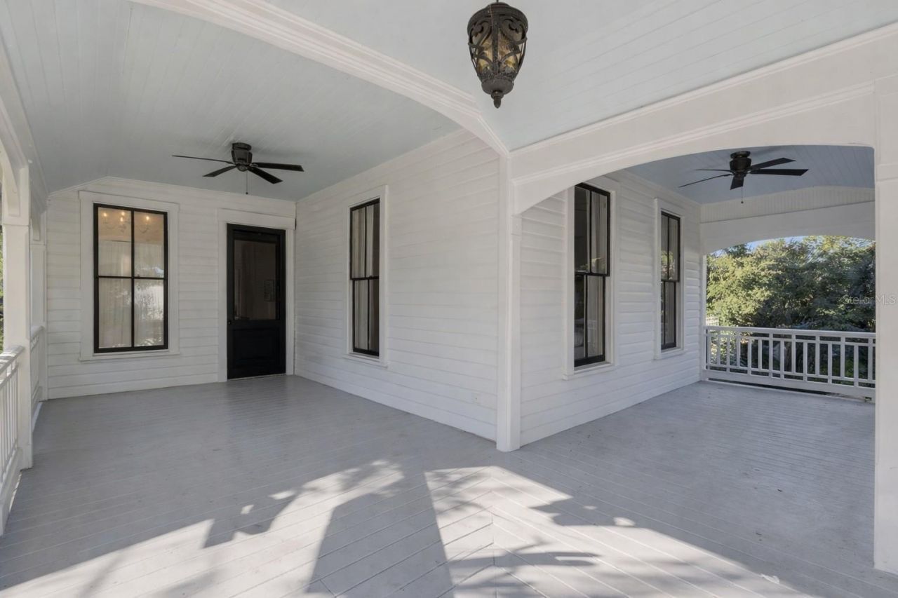 316 N Lakeview Drive, Lake Helen, FL 32744 Photo