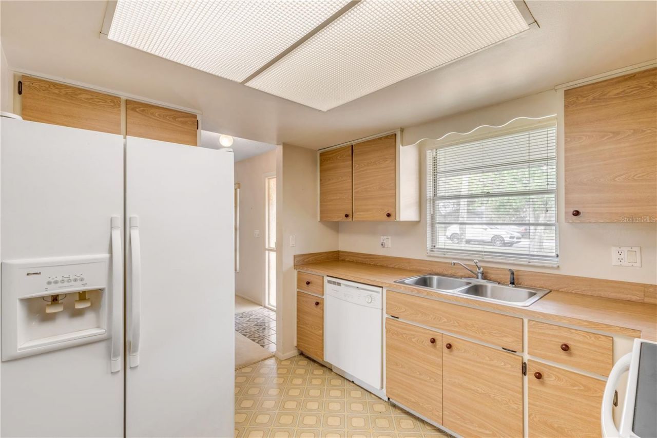 805 S Cooper Street, New Smyrna Beach, FL 32169 Photo